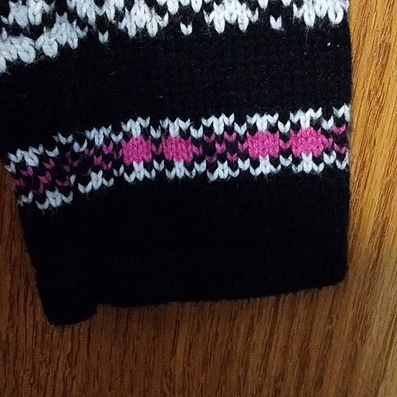 Jillian's Closet Children's Sweater Size 5T - Picture 3 of 5